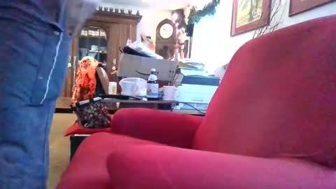 Snapshot of trebgeis1 chatting on 12-17-25, 08:42 trebgeis1 online show from 12-17-25, 08:42