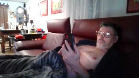 trebgeis1 online show from 02-22-26, 05:30