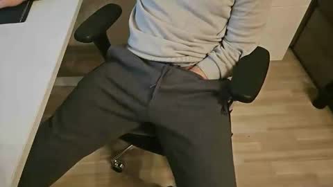 tree1989 online show from 12-31-24, 11:28