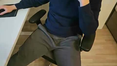 tree1989 online show from 01-02-25, 07:51