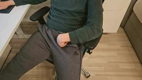 tree1989 online show from 02-03-25, 10:00