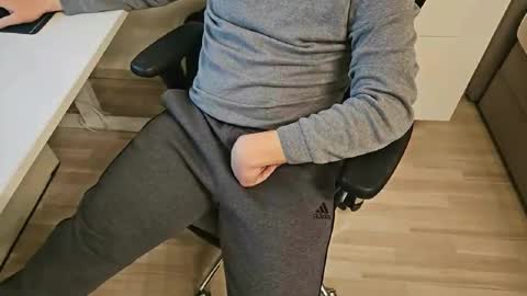 tree1989 online show from 02-06-25, 06:02