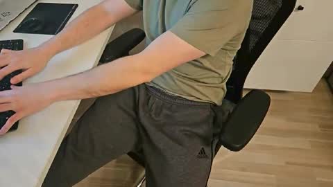 tree1989 online show from 02-15-25, 07:50