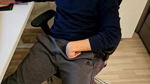 tree1989 online show from 09-11-25, 06:41