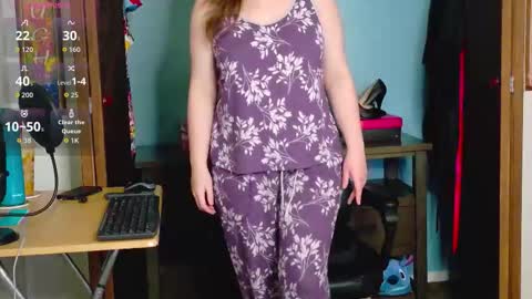 TreeJeanne online show from 11-12-25, 02:23