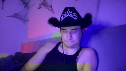 trendygay online show from 11-16-25, 06:13