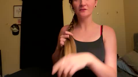 tressabelle online show from 10-27-25, 03:54