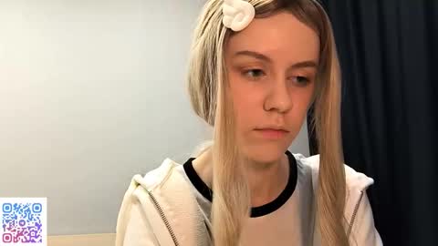 Snapshot of tressamarshbanks chatting on 10-13-25, 06:41 Alice online show from 10-13-25, 06:41