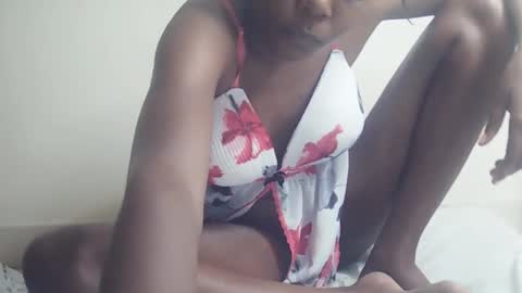 Snapshot of tresyamber chatting on 05-29-26, 05:49 tresyamber online show from 05-29-26, 05:49
