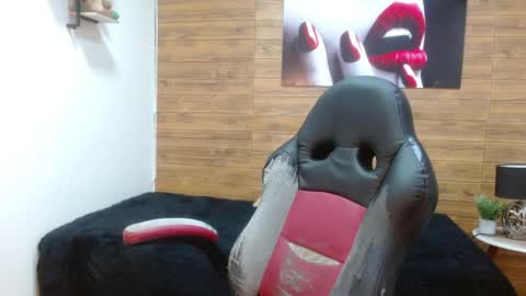Snapshot of trevor_mob chatting on 05-22-26, 07:52 trevor_mob online show from 05-22-26, 07:52