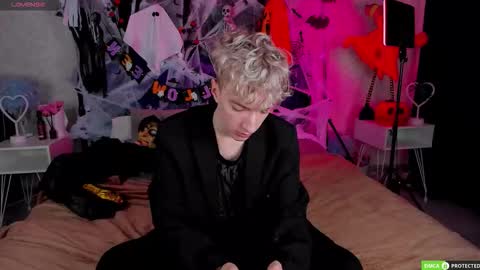 TrevorBenson online show from 10-31-25, 03:29