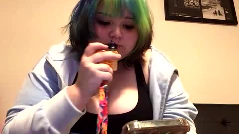 Snapshot of trhothoney chatting on 01-26-25, 04:41 Trixie online show from 01-26-25, 04:41