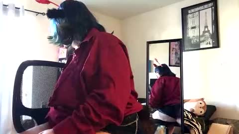 Snapshot of trhothoney chatting on 03-04-25, 10:27 Trixie online show from 03-04-25, 10:27