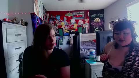 Snapshot of trhothoney chatting on 02-22-26, 07:23 Trixie online show from 02-22-26, 07:23