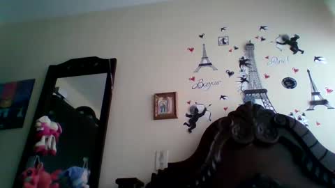triana_bell online show from 09-19-25, 05:57