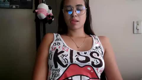 Snapshot of triana_bell chatting on 06-11-26, 03:32 triana_bell online show from 06-11-26, 03:32