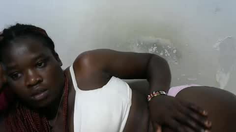 Snapshot of triceeyy chatting on 11-02-25, 09:33 Tracy online show from 11-02-25, 09:33