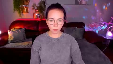 TriciaDaisy online show from 06-15-26, 09:33