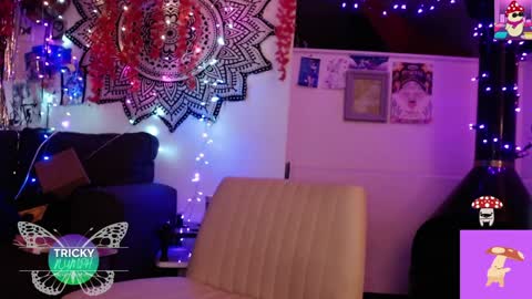 Cassie online show from 10-03-25, 07:27