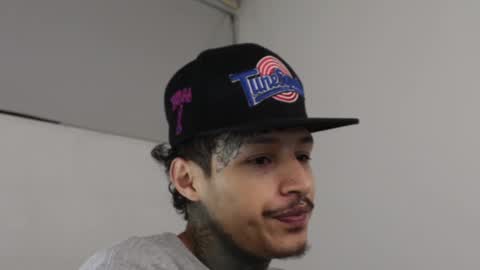 - trieone online show from 02-12-25, 04:44