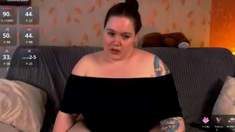 Snapshot of trinititi chatting on 07-06-26, 10:12 Tina online show from 07-06-26, 10:12