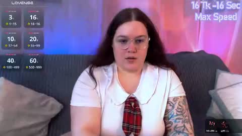 Snapshot of trinititi chatting on 07-18-26, 10:08 Tina online show from 07-18-26, 10:08