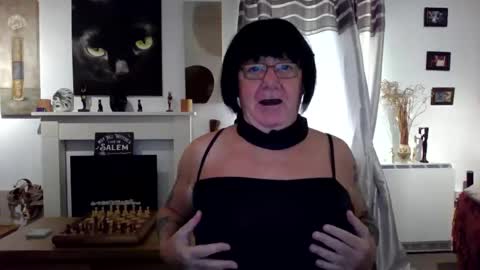 trinity1011 online show from 10-21-25, 07:09