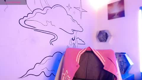 trinity_knox online show from 11-19-25, 03:34