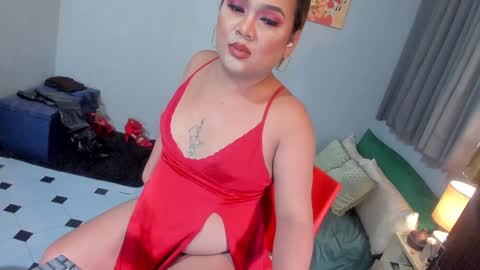 Snapshot of trippidarets05 chatting on 12-13-24, 07:32 IVY online show from 12-13-24, 07:32