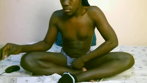 Snapshot of trisboo5 chatting on 11-26-25, 03:24 Trisboo5 online show from 11-26-25, 03:24