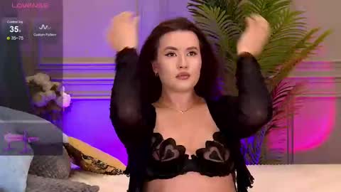 trisha_winslet online show from 02-10-25, 09:14