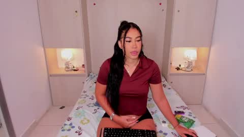 Snapshot of trishamoon chatting on 05-01-26, 04:28 TRISHA online show from 05-01-26, 04:28