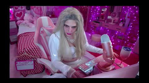 trista_doll online show from 02-01-25, 12:18