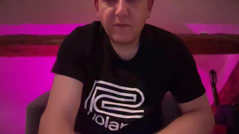 Snapshot of tritonspace chatting on 11-08-25, 07:30 Triton online show from 11-08-25, 07:30