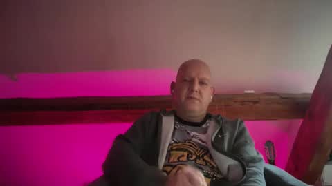 Snapshot of tritonspace chatting on 02-02-26, 03:00 Triton online show from 02-02-26, 03:00