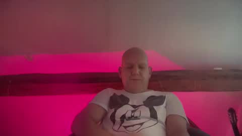 Snapshot of tritonspace chatting on 03-27-26, 03:23 Triton online show from 03-27-26, 03:23