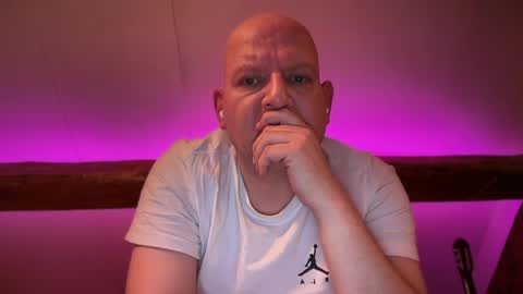 Snapshot of tritonspace chatting on 04-17-26, 07:06 Triton online show from 04-17-26, 07:06