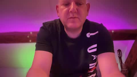 Snapshot of tritonspace chatting on 04-21-26, 01:42 Triton online show from 04-21-26, 01:42