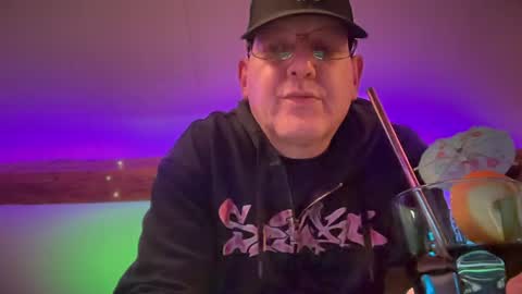 Snapshot of tritonspace chatting on 04-21-26, 02:51 Triton online show from 04-21-26, 02:51