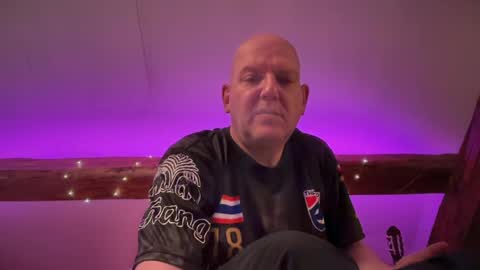 Snapshot of tritonspace chatting on 04-27-26, 12:30 Triton online show from 04-27-26, 12:30