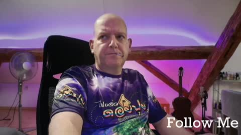 Snapshot of tritonspace chatting on 05-18-26, 04:07 Triton online show from 05-18-26, 04:07