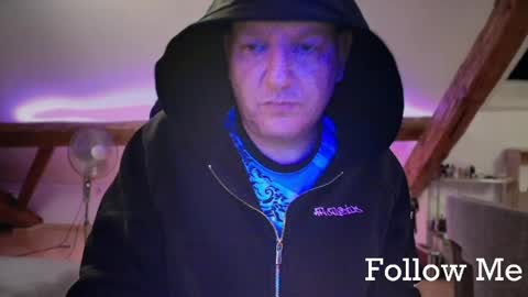 Snapshot of tritonspace chatting on 05-22-26, 12:51 Triton online show from 05-22-26, 12:51