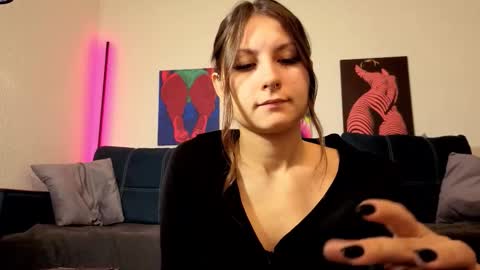 Snapshot of trixibell chatting on 09-18-25, 04:25 trixibell online show from 09-18-25, 04:25