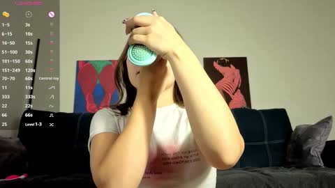 Snapshot of trixibell chatting on 10-14-25, 04:24 trixibell online show from 10-14-25, 04:24