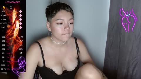 Snapshot of trixie_tangg chatting on 02-02-25, 11:00 Kitty online show from 02-02-25, 11:00