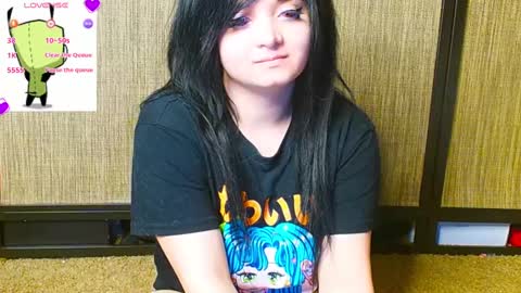 Snapshot of trixiedoescamcam chatting on 03-08-25, 04:23 trixiedoescamcam online show from 03-08-25, 04:23