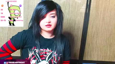 Snapshot of trixiedoescamcam chatting on 09-30-25, 03:28 trixiedoescamcam online show from 09-30-25, 03:28