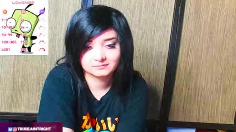 Snapshot of trixiedoescamcam chatting on 10-02-25, 12:17 trixiedoescamcam online show from 10-02-25, 12:17