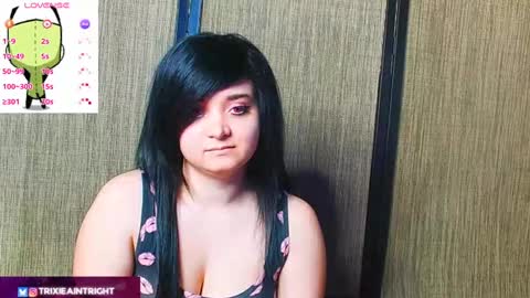 Snapshot of trixiedoescamcam chatting on 10-06-25, 09:45 trixiedoescamcam online show from 10-06-25, 09:45