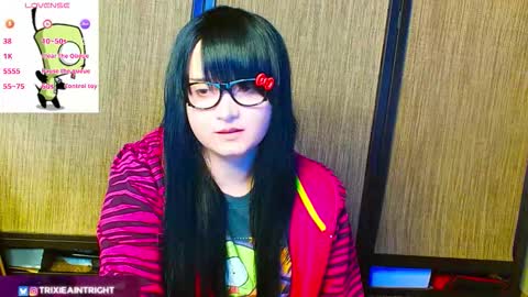 Snapshot of trixiedoescamcam chatting on 10-21-25, 10:54 trixiedoescamcam online show from 10-21-25, 10:54